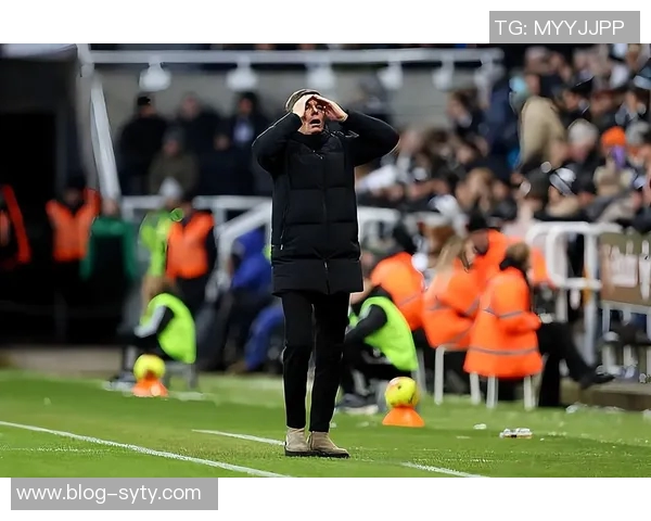 英媒称曼联青睐格拉斯纳水晶宫已着手寻找新主帅 英媒称曼联青睐格拉斯纳水晶宫已着手寻找新主帅